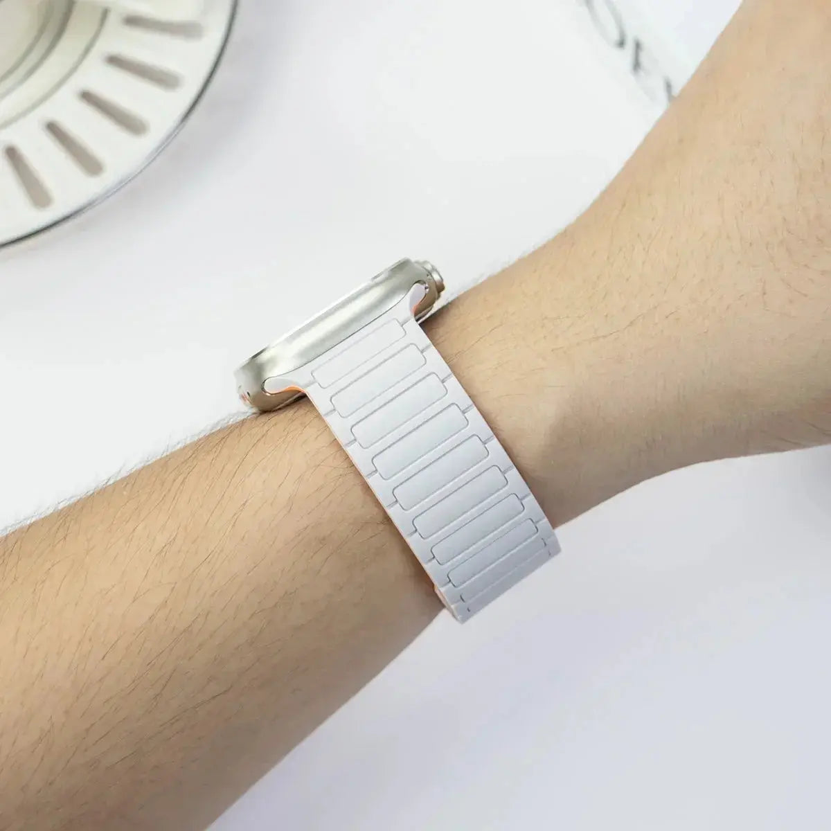 Magnetic Silicone Band for Apple Watch Ultra 2, Series 10, 9, 8, 7, SE – 49mm, 45mm, 44mm, 42mm, 41mm, 40mm STRAPS