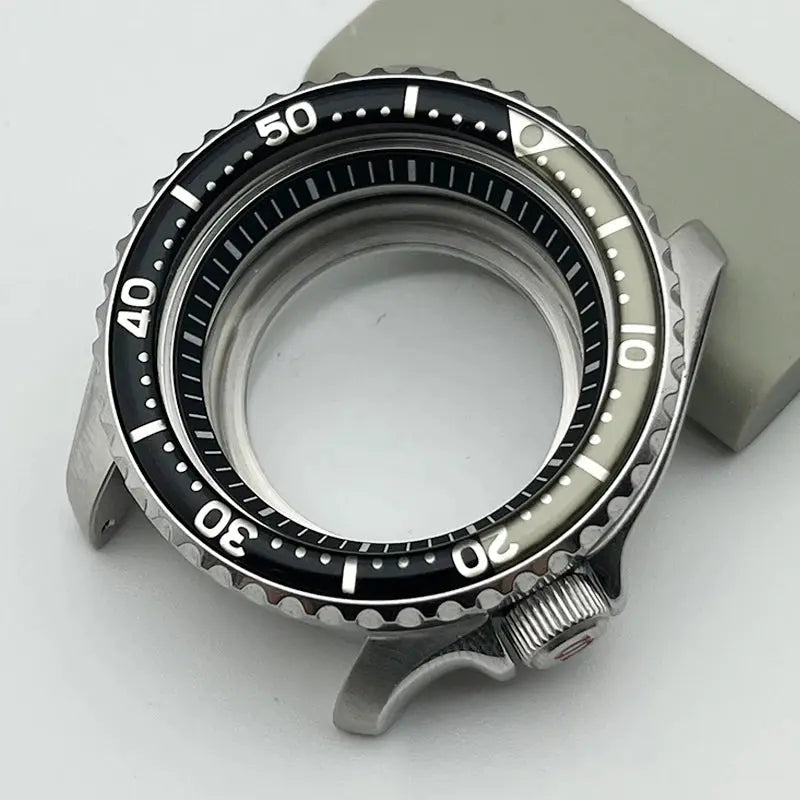 SKX007 Stainless Steel Case for NH34/NH35/NH36/4R/7S, 41mm Sapphire Mirror, 22mm Lug - STRAPS