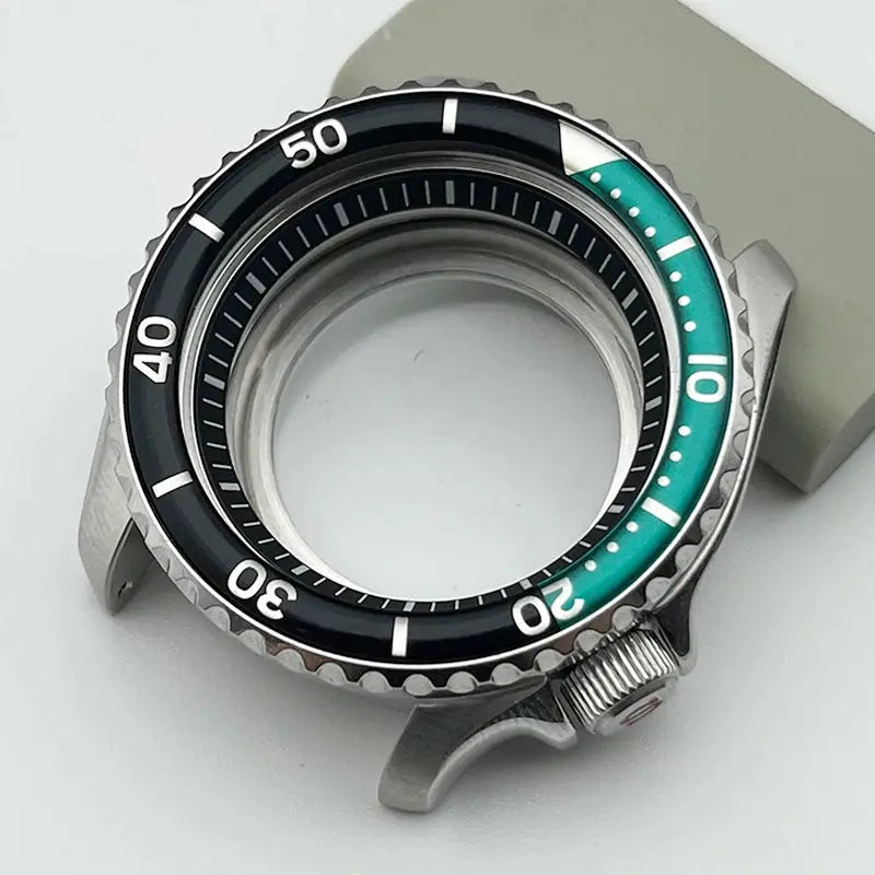 SKX007 Stainless Steel Case for NH34/NH35/NH36/4R/7S, 41mm Sapphire Mirror, 22mm Lug - STRAPS