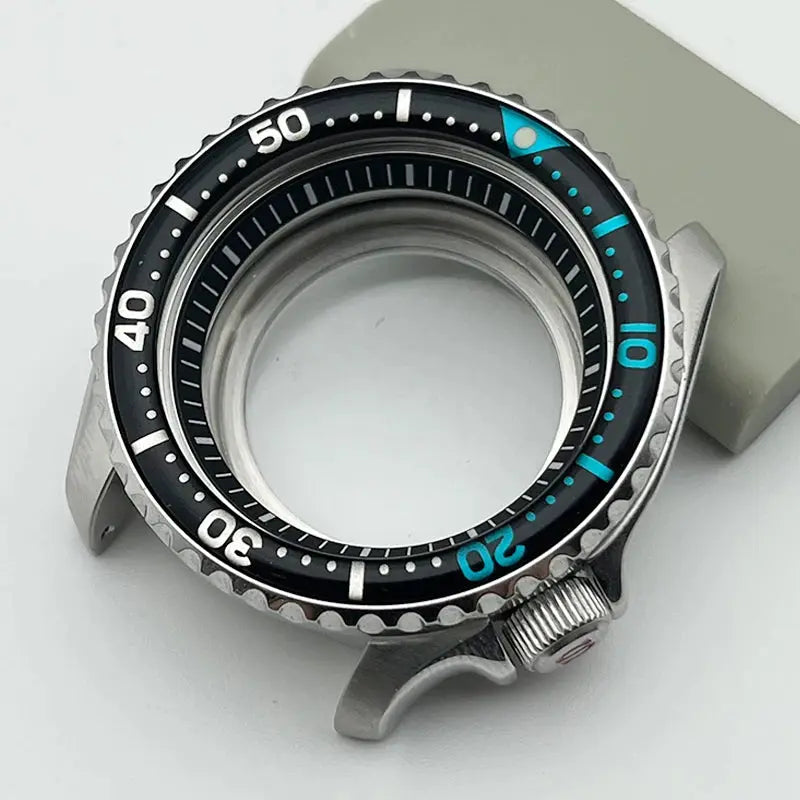 SKX007 Stainless Steel Case for NH34/NH35/NH36/4R/7S, 41mm Sapphire Mirror, 22mm Lug - STRAPS